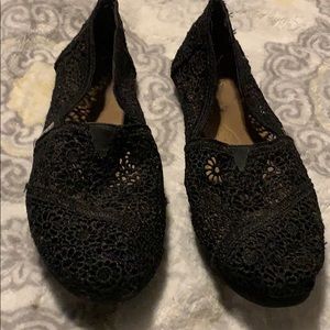 Toms